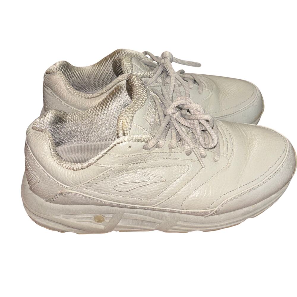 Brooks Addiction Walker women’s taupe tan sneakers shoes size 9.5 EE extra wide